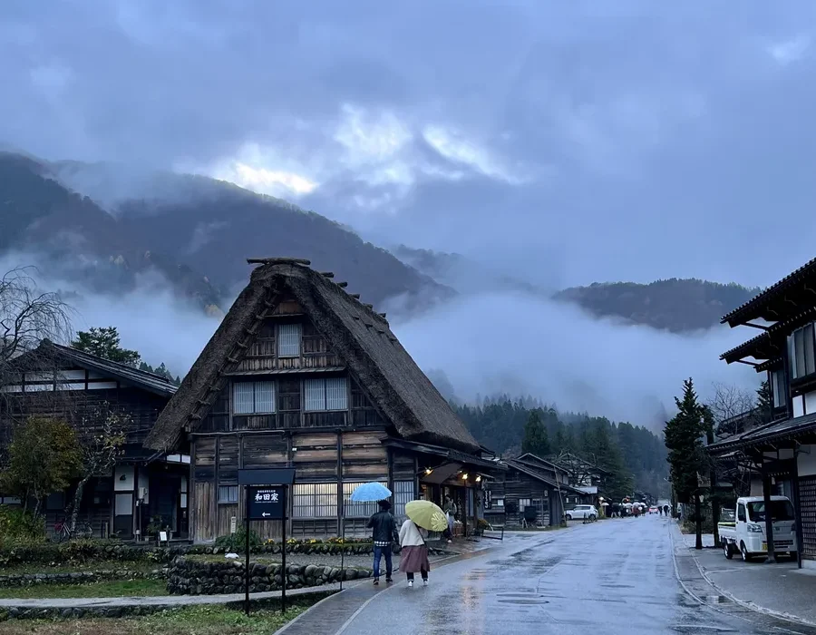 Shirakawa-go streets